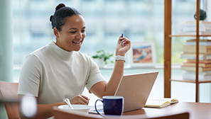 student joining an online class at home