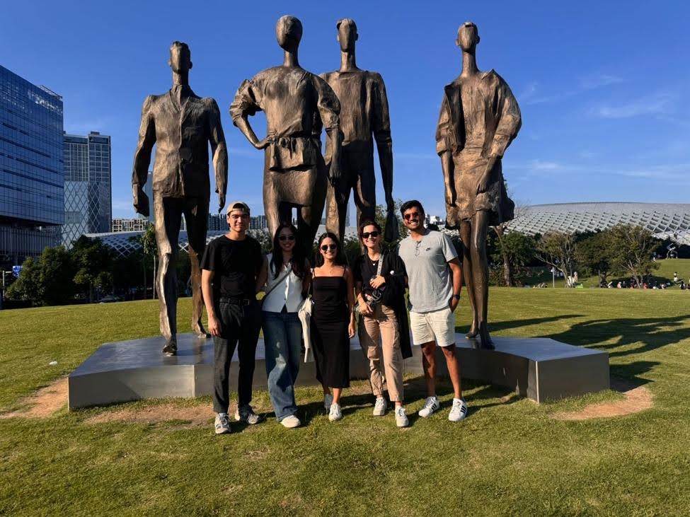 Shah visits Mainland China for the first time