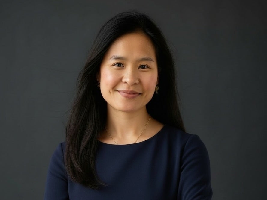 Caroline Nguyen headshot