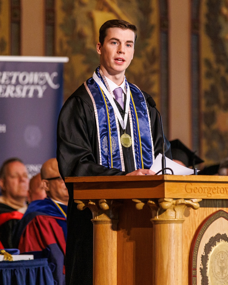 William Burke, recipient of the Rita Zekas Sielicki Award, addresses the Class of 2026.